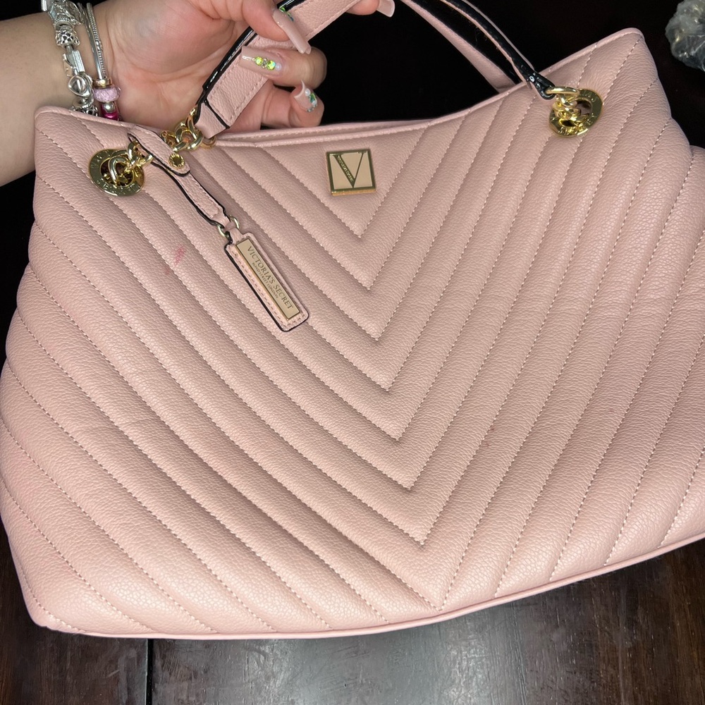 VS pink purse